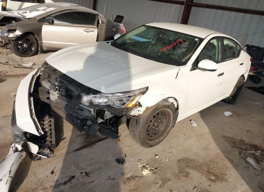 Photo 2 of 2019 Nissan Altima 2.5 S (VIN 1N4BL4BW9KC219488)