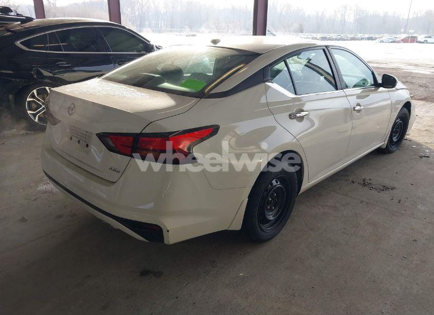 Photo 4 of 2019 Nissan Altima 2.5 S (VIN 1N4BL4BW9KC219488)