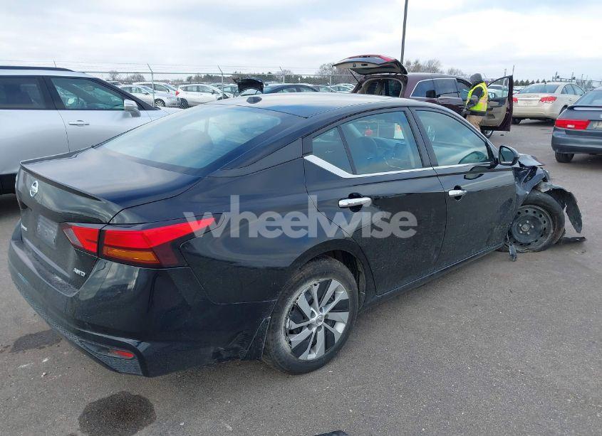 Photo 4 of 2020 Nissan Altima S INTELLIGENT AWD (VIN 1N4BL4BWXLC234065)