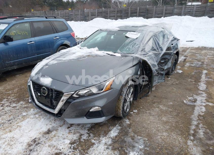 Photo 2 of 2020 Nissan Altima S INTELLIGENT AWD (VIN 1N4BL4BWXLN313482)