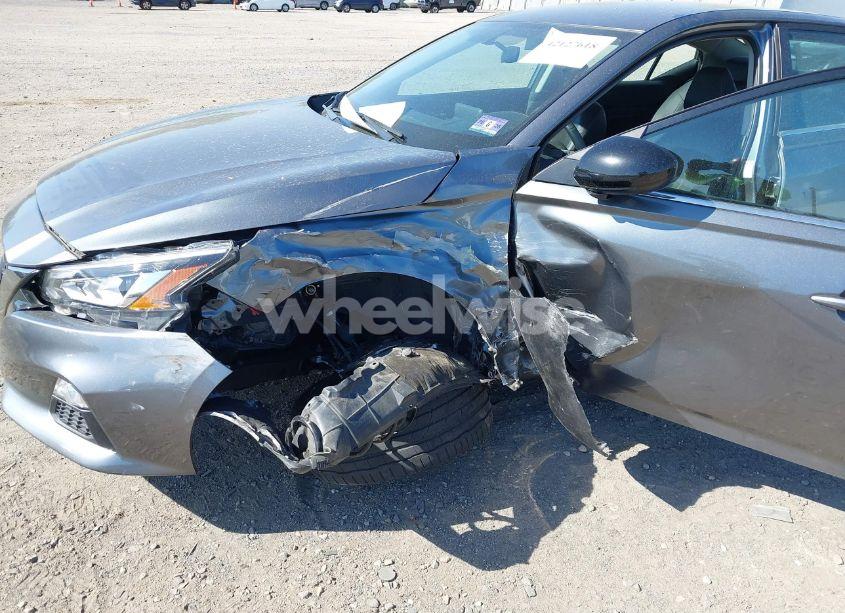 Photo 6 of 2019 Nissan Altima 2.5 SR (VIN 1N4BL4CV0KC113145)