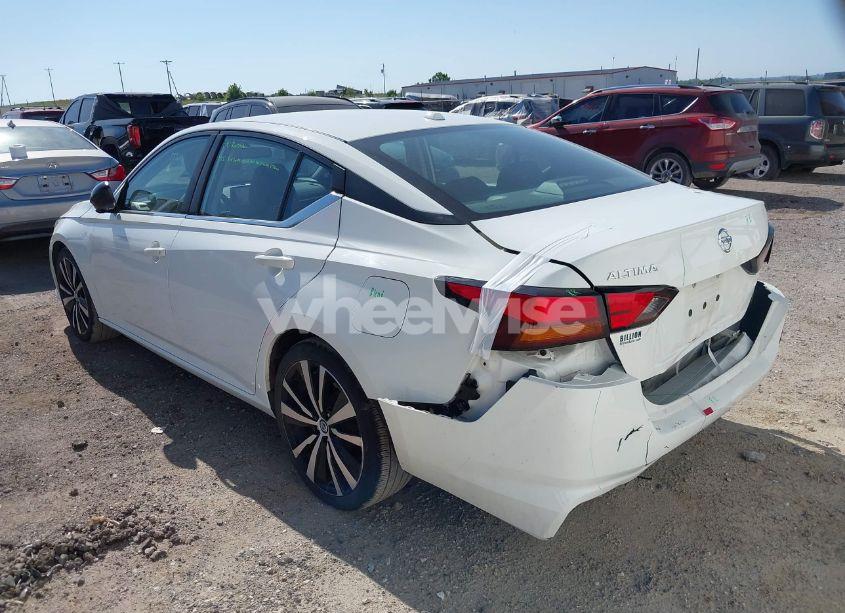 Photo 3 of 2019 Nissan Altima 2.5 SR (VIN 1N4BL4CV0KC173345)