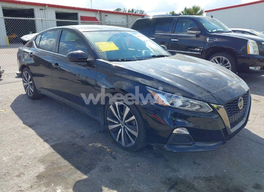 2019 Nissan Altima 2.5 SR (VIN 1N4BL4CV0KC185186) main photo