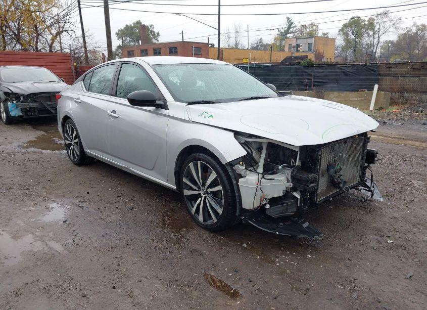 2019 Nissan Altima 2.5 SR (VIN 1N4BL4CV0KC195264) main photo