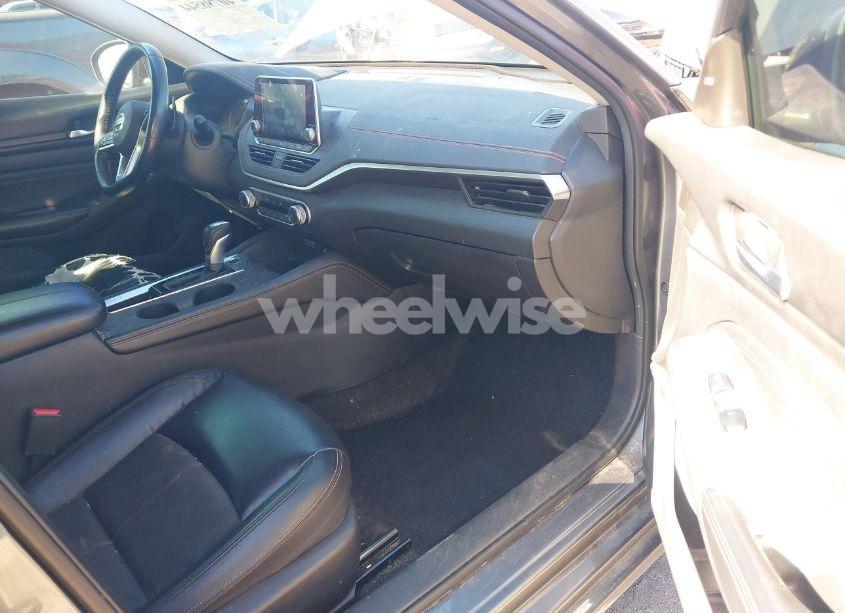 Photo 5 of 2019 Nissan Altima 2.5 SR (VIN 1N4BL4CV0KC195622)