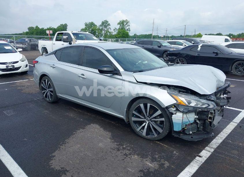 2019 Nissan Altima 2.5 SR (VIN 1N4BL4CV0KC210037) main photo