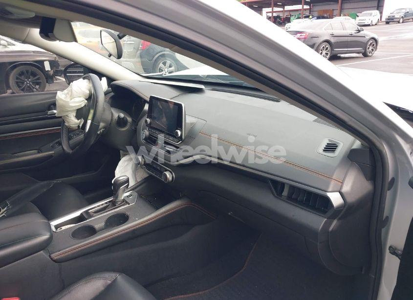 Photo 5 of 2019 Nissan Altima 2.5 SR (VIN 1N4BL4CV0KC210037)