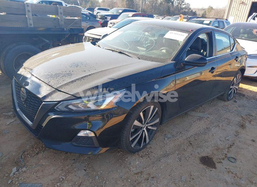 Photo 2 of 2020 Nissan Altima SR FWD (VIN 1N4BL4CV0LC207723)