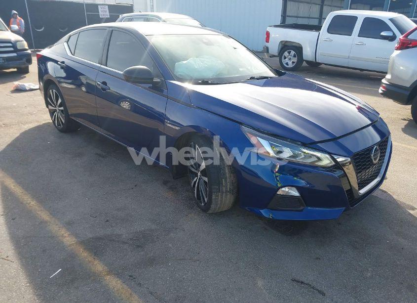 2020 Nissan Altima SR FWD (VIN 1N4BL4CV0LC254167) main photo