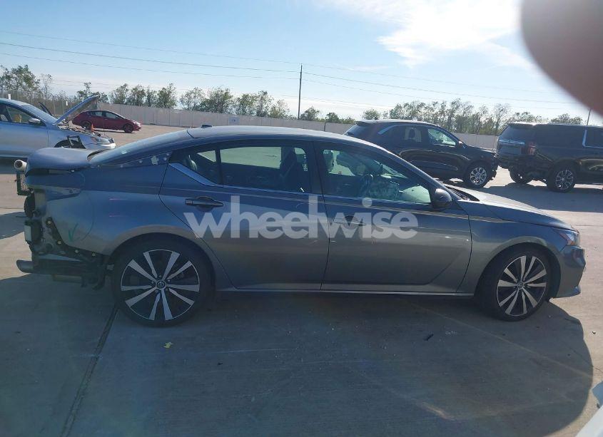 Photo 13 of 2021 Nissan Altima SR FWD (VIN 1N4BL4CV0MN305009)