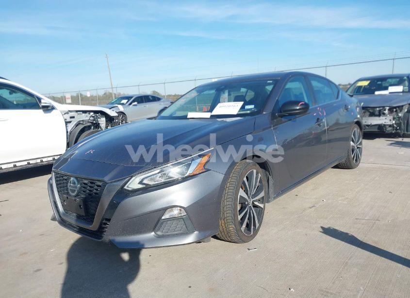 Photo 2 of 2021 Nissan Altima SR FWD (VIN 1N4BL4CV0MN305009)