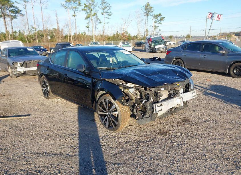 2021 Nissan Altima SR FWD (VIN 1N4BL4CV0MN308122) main photo