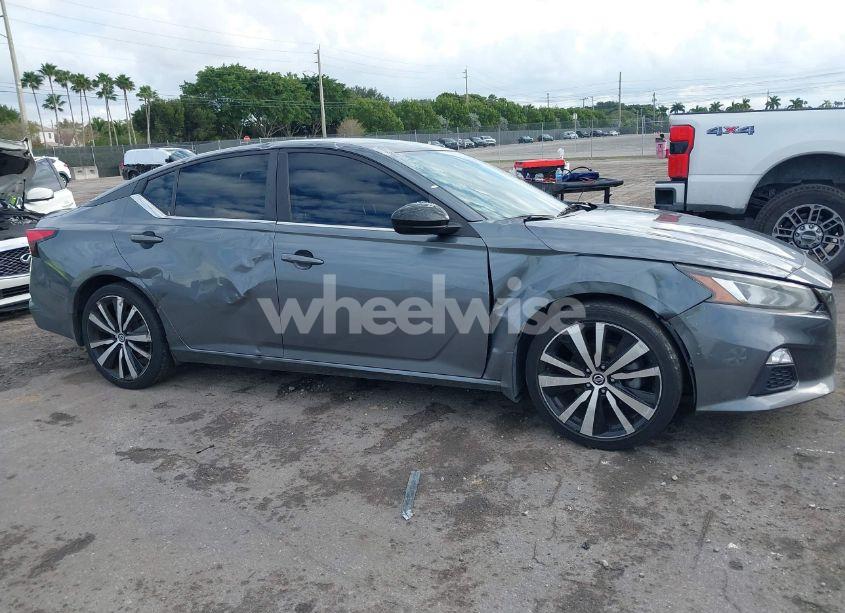 Photo 14 of 2021 Nissan Altima SR FWD (VIN 1N4BL4CV0MN331822)