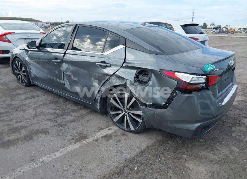 Photo 3 of 2021 Nissan Altima SR FWD (VIN 1N4BL4CV0MN331822)
