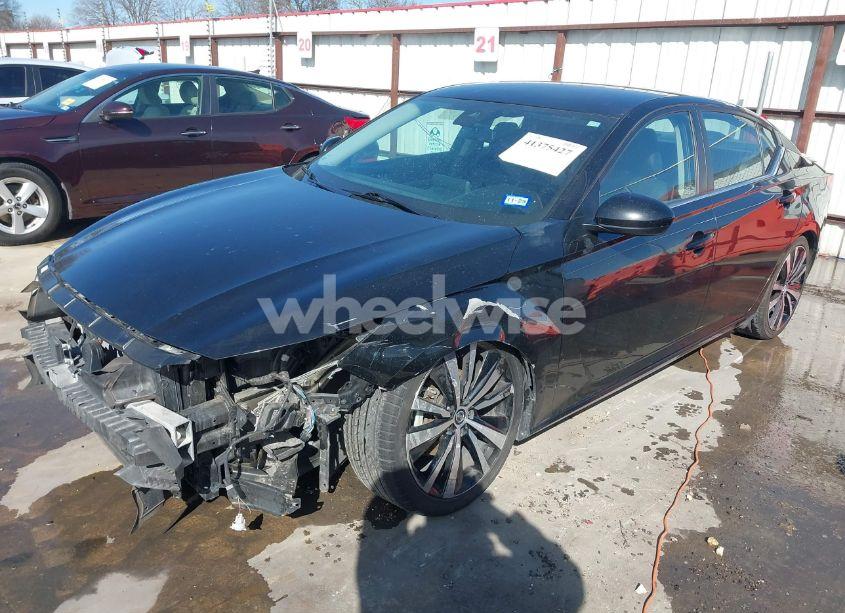 Photo 2 of 2021 Nissan Altima SR FWD (VIN 1N4BL4CV0MN416370)
