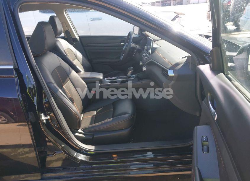 Photo 5 of 2021 Nissan Altima SR FWD (VIN 1N4BL4CV0MN416370)