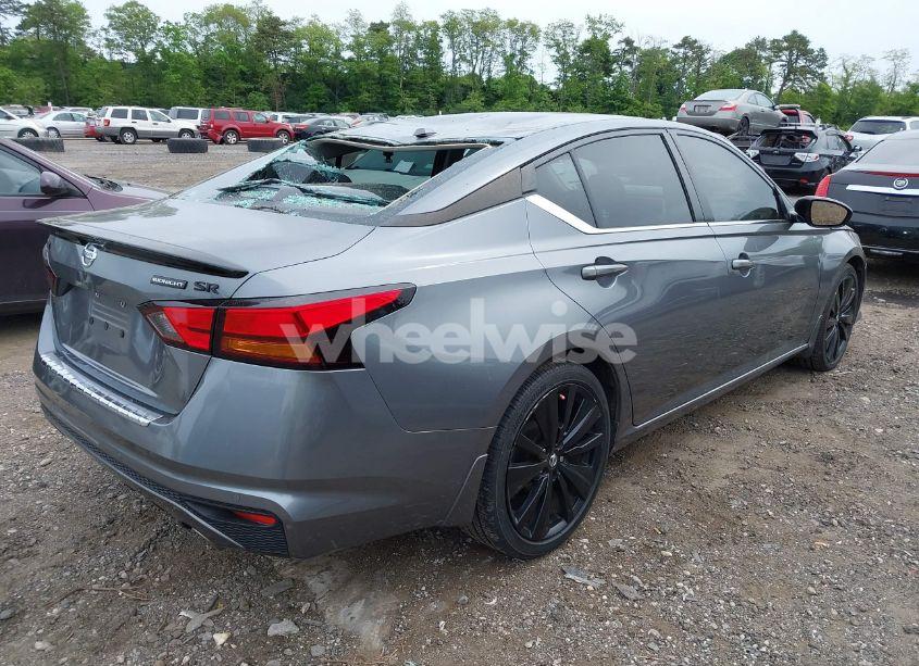 Photo 4 of 2022 Nissan Altima SR FWD (VIN 1N4BL4CV0NN301026)