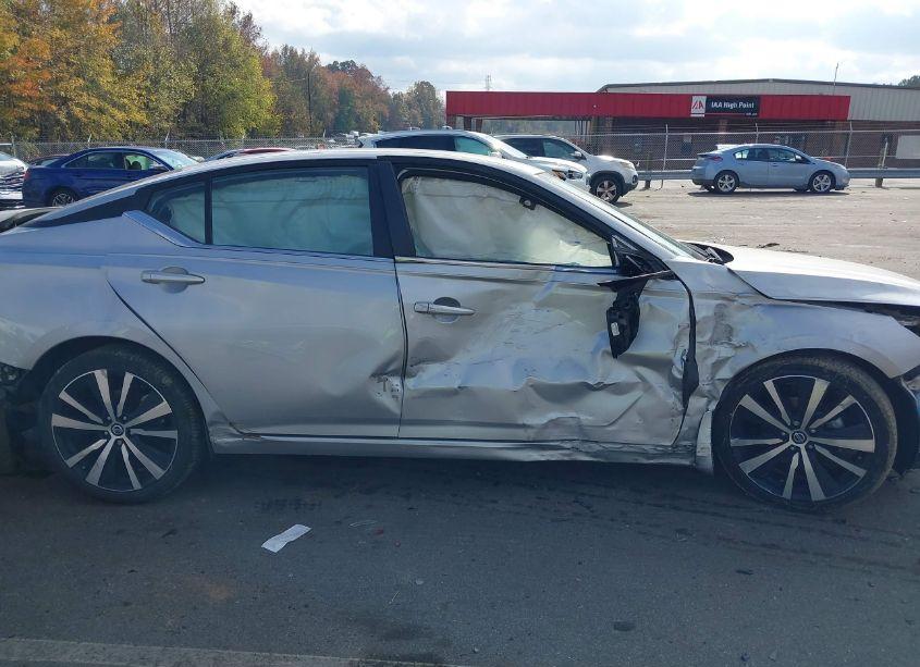 Photo 12 of 2022 Nissan Altima SR FWD (VIN 1N4BL4CV0NN320210)