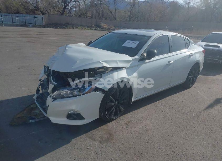 Photo 2 of 2022 Nissan Altima SR FWD (VIN 1N4BL4CV0NN321129)
