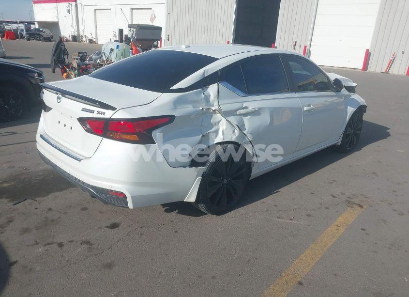 Photo 4 of 2022 Nissan Altima SR FWD (VIN 1N4BL4CV0NN321129)