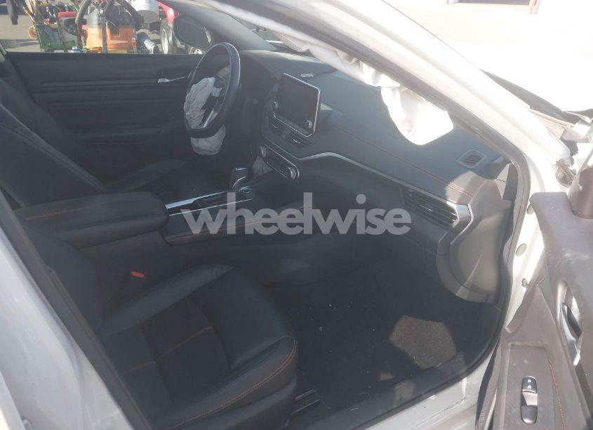 Photo 5 of 2022 Nissan Altima SR FWD (VIN 1N4BL4CV0NN321129)