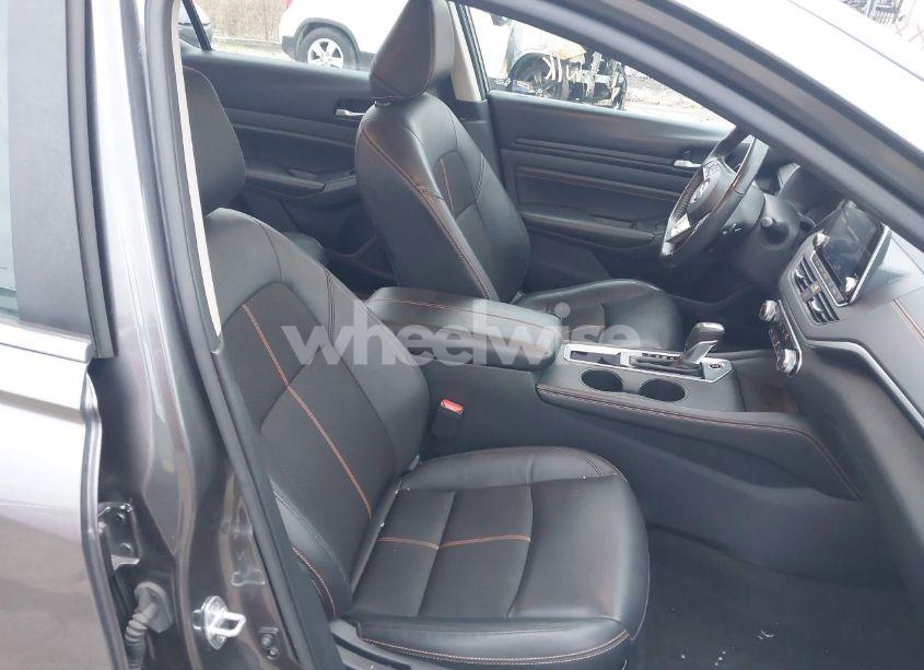 Photo 5 of 2022 Nissan Altima SR FWD (VIN 1N4BL4CV0NN322281)