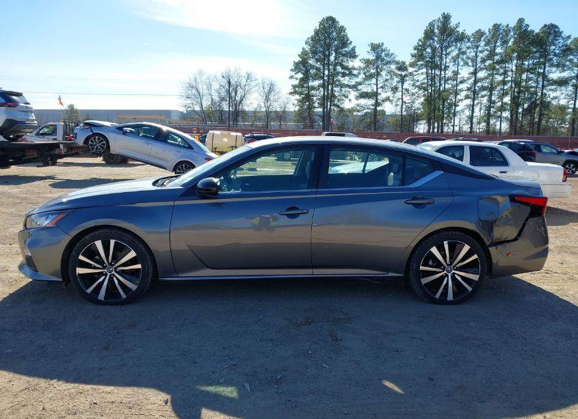 Photo 14 of 2022 Nissan Altima SR FWD (VIN 1N4BL4CV0NN328825)