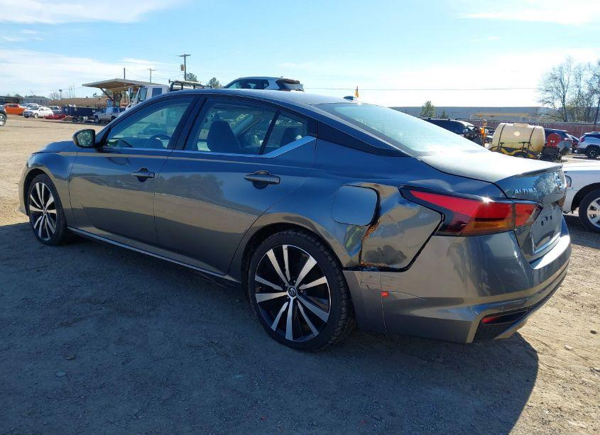 Photo 3 of 2022 Nissan Altima SR FWD (VIN 1N4BL4CV0NN328825)