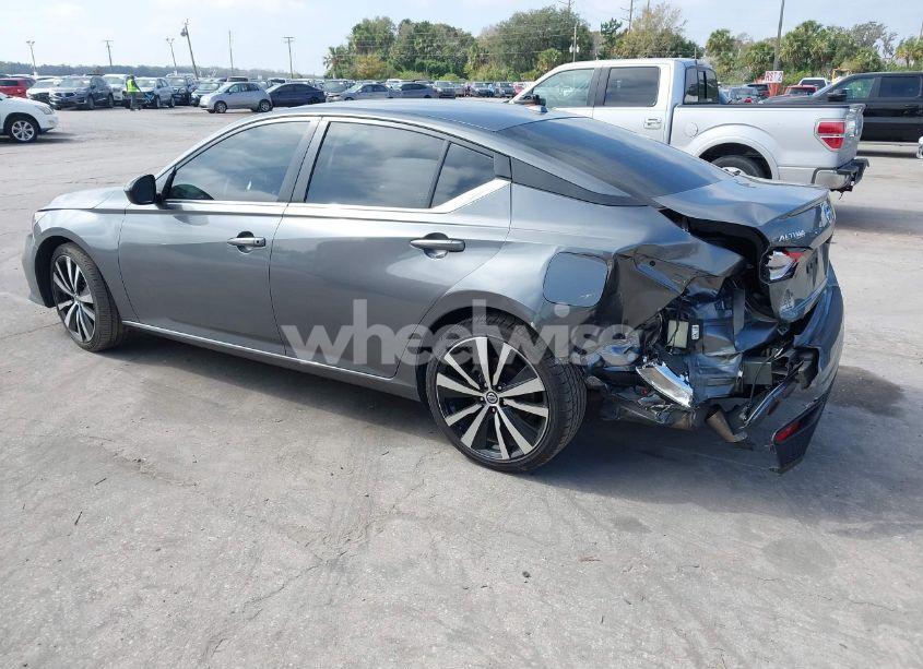 Photo 3 of 2022 Nissan Altima SR FWD (VIN 1N4BL4CV0NN347729)