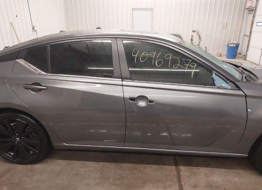 Photo 13 of 2022 Nissan Altima SR FWD (VIN 1N4BL4CV0NN359587)