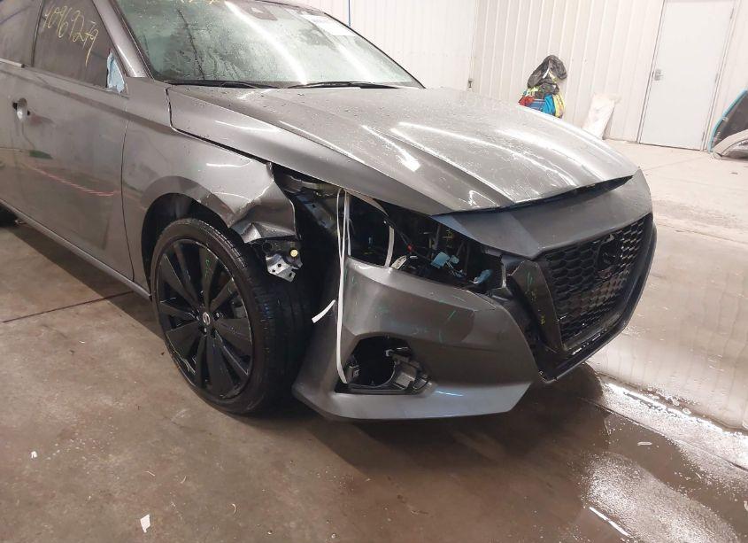 Photo 6 of 2022 Nissan Altima SR FWD (VIN 1N4BL4CV0NN359587)