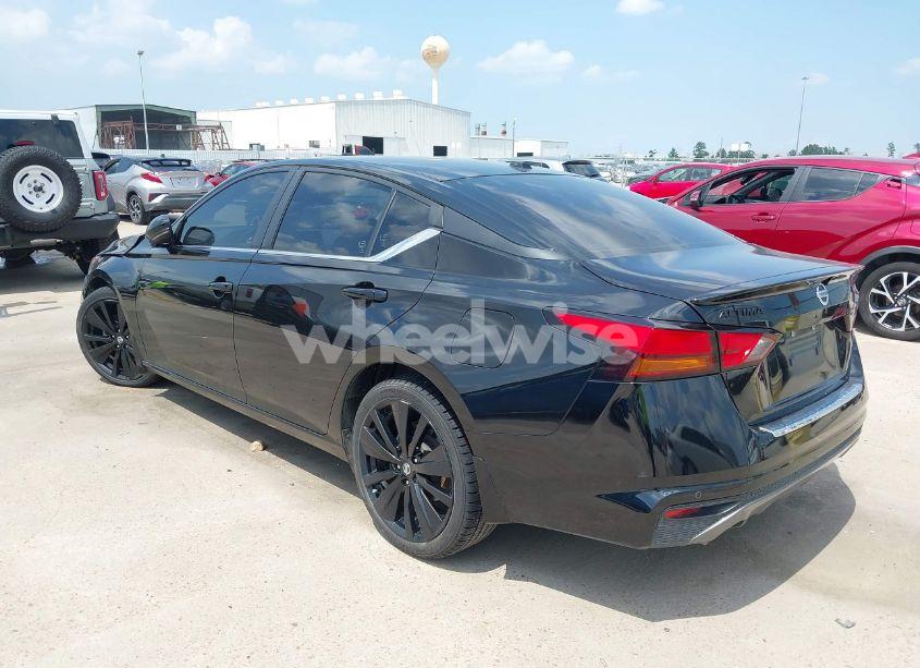 Photo 3 of 2022 Nissan Altima SR FWD (VIN 1N4BL4CV0NN400803)