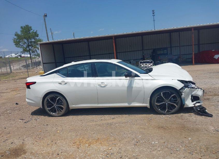 Photo 14 of 2023 Nissan Altima SR FWD (VIN 1N4BL4CV0PN306634)