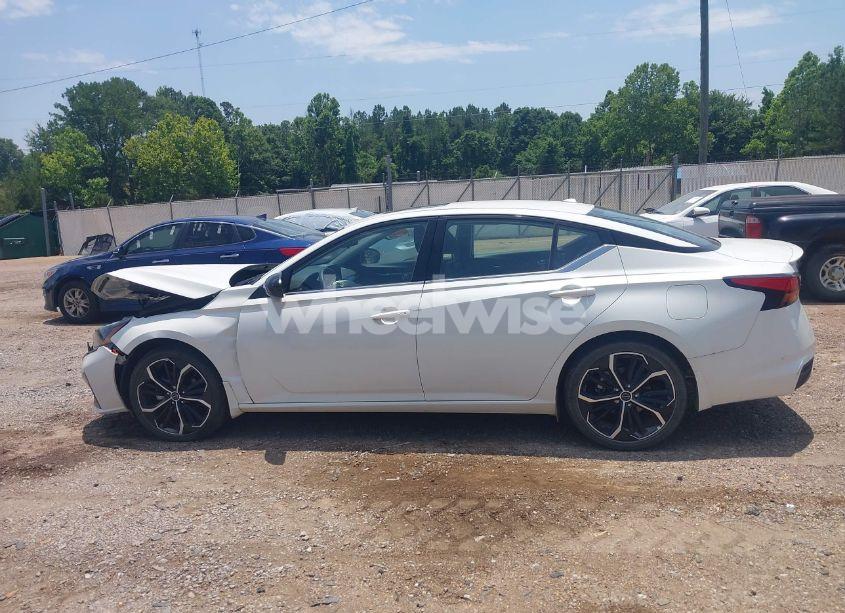 Photo 15 of 2023 Nissan Altima SR FWD (VIN 1N4BL4CV0PN306634)