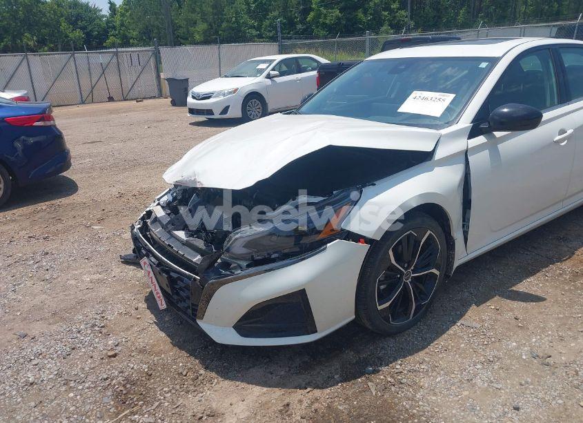 Photo 19 of 2023 Nissan Altima SR FWD (VIN 1N4BL4CV0PN306634)