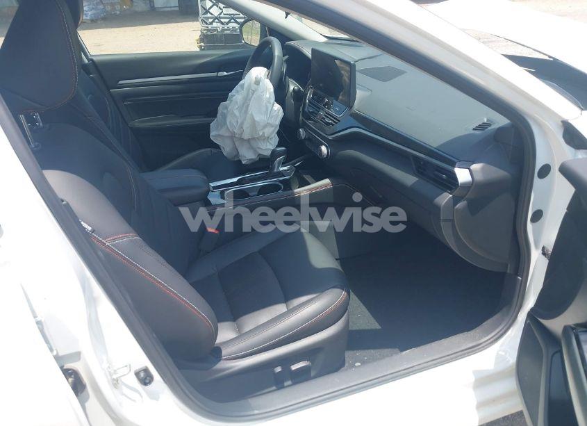 Photo 5 of 2023 Nissan Altima SR FWD (VIN 1N4BL4CV0PN306634)