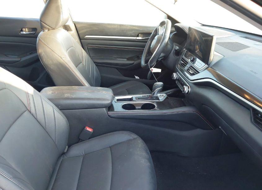 Photo 5 of 2023 Nissan Altima SR FWD (VIN 1N4BL4CV0PN400996)