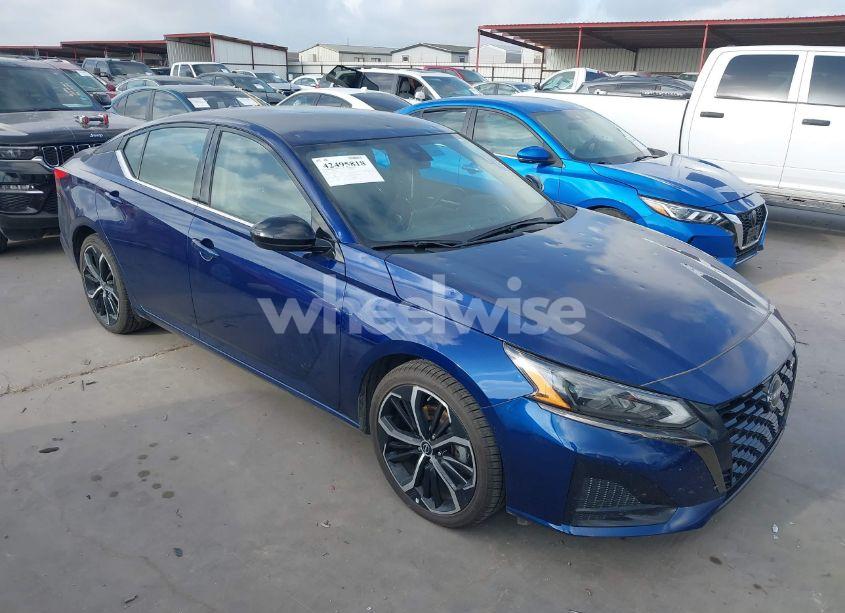 2024 Nissan Altima SR FWD (VIN 1N4BL4CV0RN300819) main photo