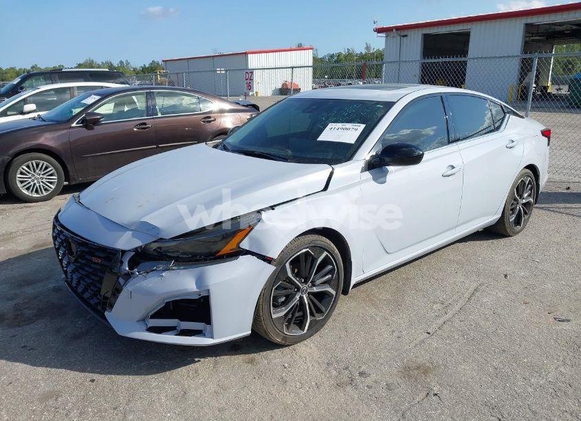 Photo 2 of 2024 Nissan Altima SR FWD (VIN 1N4BL4CV0RN313537)