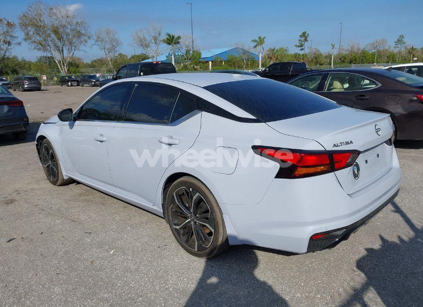 Photo 3 of 2024 Nissan Altima SR FWD (VIN 1N4BL4CV0RN313537)