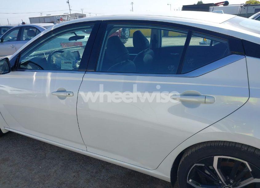 Photo 15 of 2024 Nissan Altima SR FWD (VIN 1N4BL4CV0RN313828)