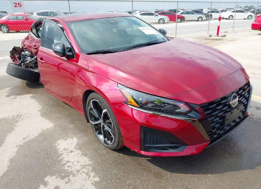 2024 Nissan Altima SR FWD (VIN 1N4BL4CV0RN372233) main photo