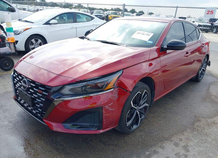 Photo 2 of 2024 Nissan Altima SR FWD (VIN 1N4BL4CV0RN372233)