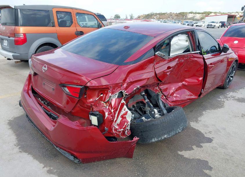 Photo 4 of 2024 Nissan Altima SR FWD (VIN 1N4BL4CV0RN372233)