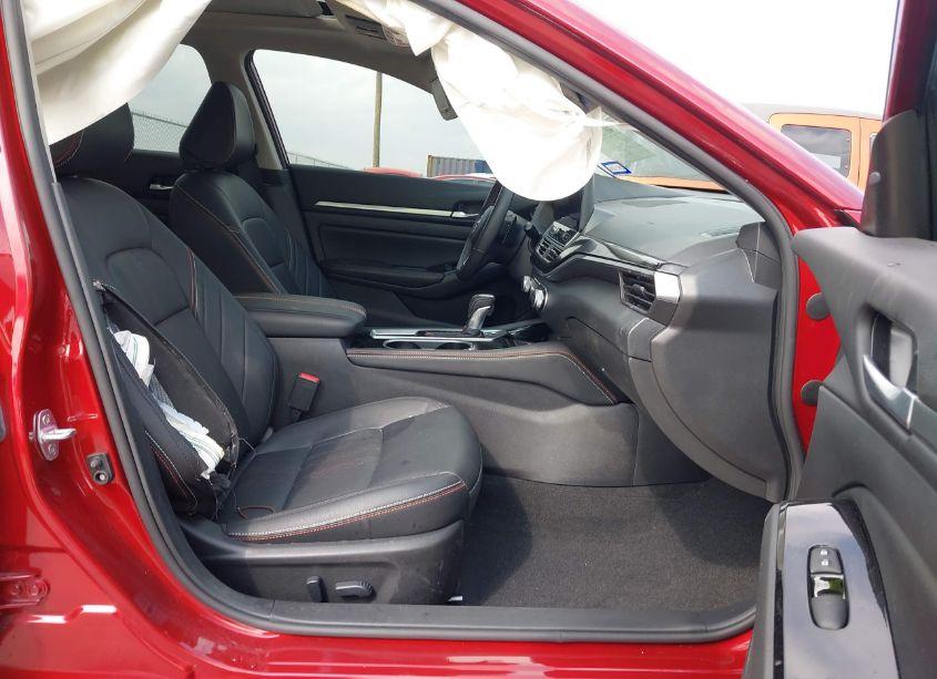 Photo 5 of 2024 Nissan Altima SR FWD (VIN 1N4BL4CV0RN372233)