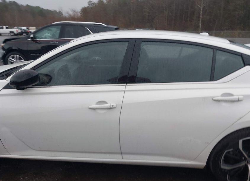 Photo 14 of 2024 Nissan Altima SR FWD (VIN 1N4BL4CV0RN382843)