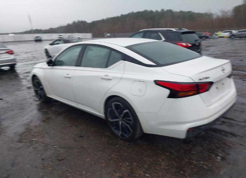 Photo 3 of 2024 Nissan Altima SR FWD (VIN 1N4BL4CV0RN382843)