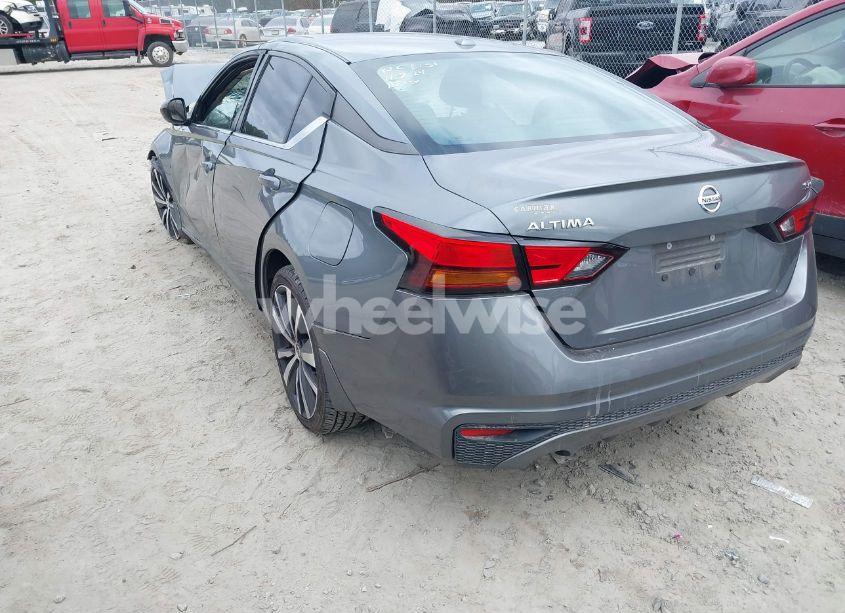 Photo 3 of 2019 Nissan Altima 2.5 SR (VIN 1N4BL4CV1KC197489)