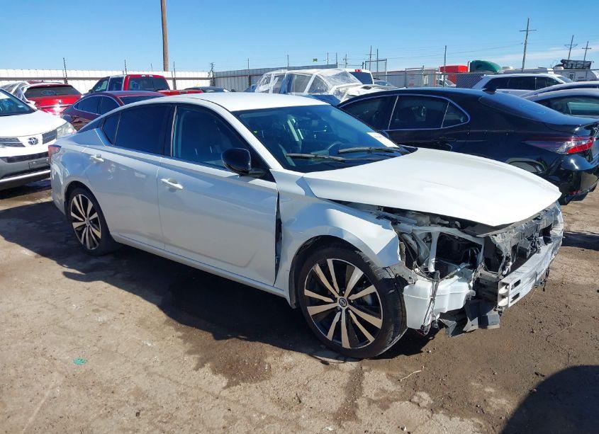 2020 Nissan Altima SR FWD (VIN 1N4BL4CV1LC159701) main photo