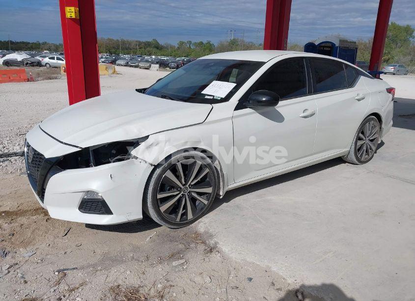 Photo 2 of 2020 Nissan Altima SR FWD (VIN 1N4BL4CV1LC189295)